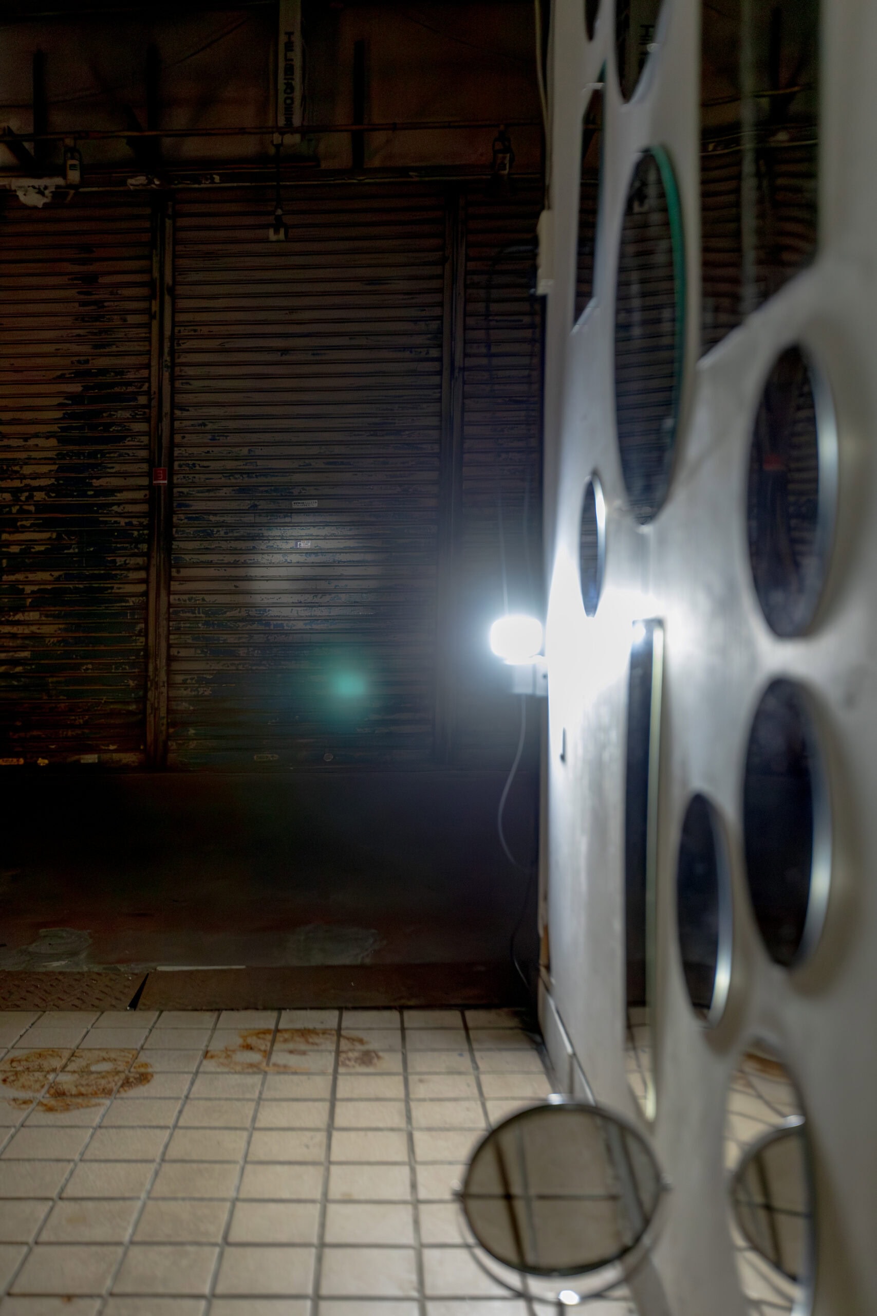 1.2 東畠孝子、『Beyond the mirror』